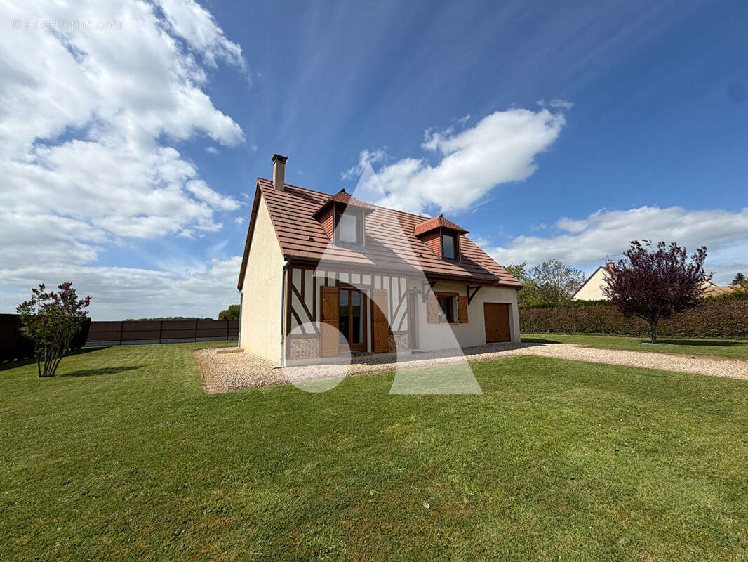 Maison à CLAVILLE