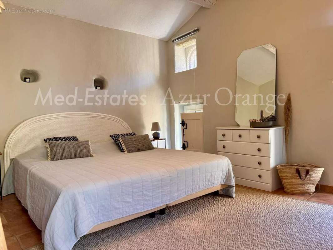 Maison à LA GARDE-FREINET