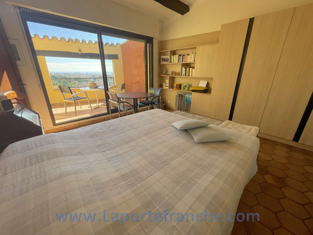 Maison de charme avec jardin, garage & vue mer   Haut-de-Cagnes - photo 8
