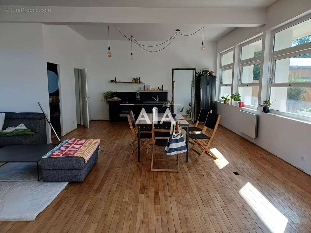 Appartement à RUELLE-SUR-TOUVRE