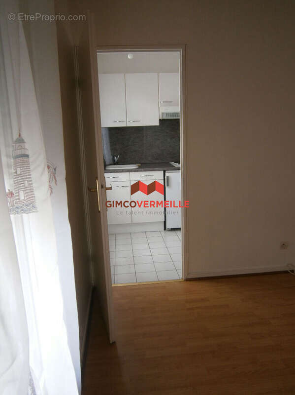 Appartement à VOISINS-LE-BRETONNEUX