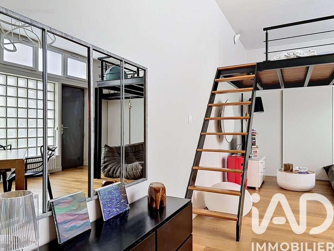 Photo 8 - Appartement à PARIS-20E