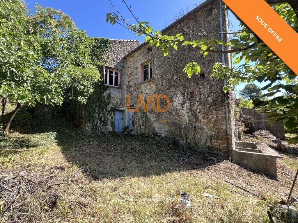 Maison en pierre à rénover avec caves à Mercuer - photo 3