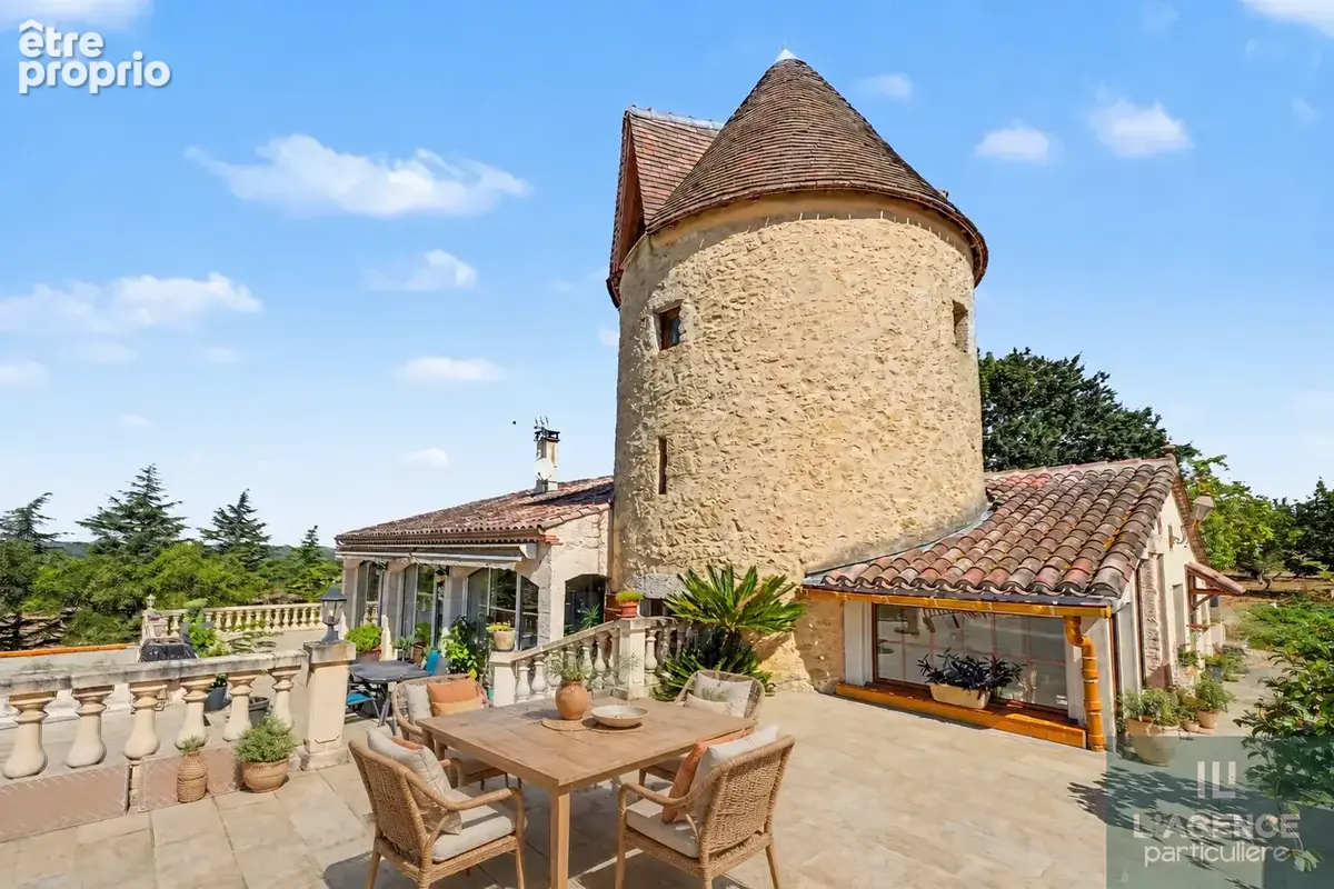Maison à COURRENSAN