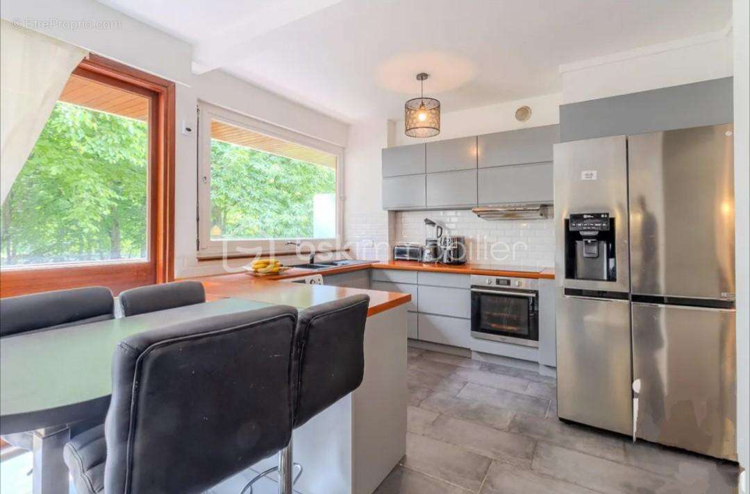 Appartement à LA CELLE-SAINT-CLOUD