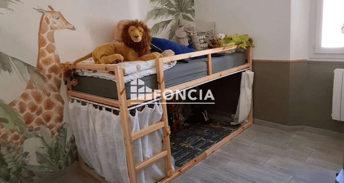 Appartement à LA LONDE-LES-MAURES