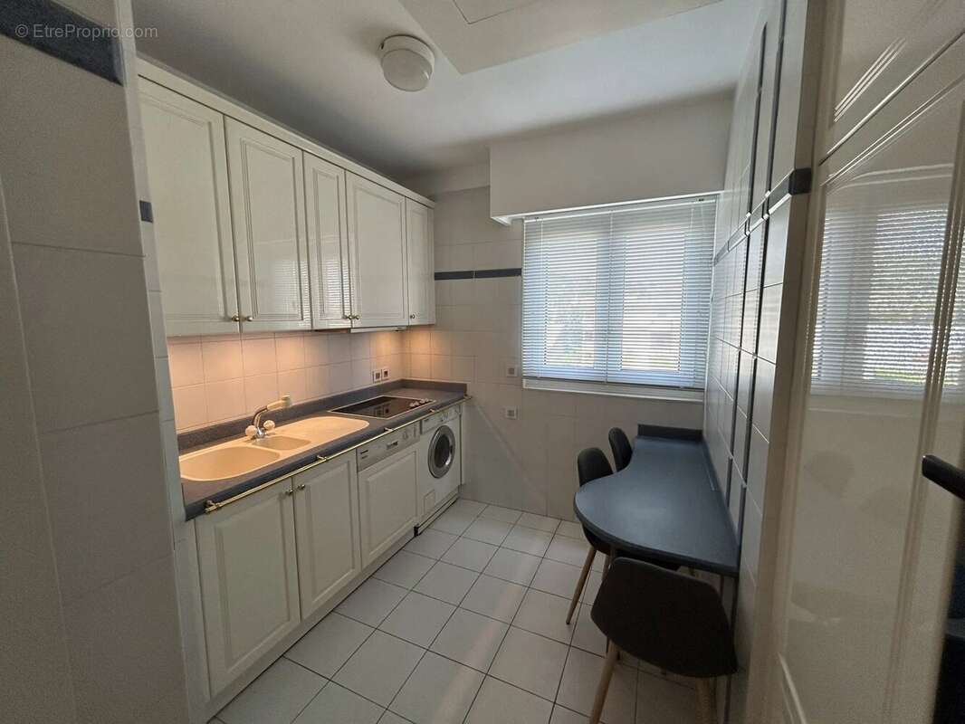Appartement à VALLAURIS