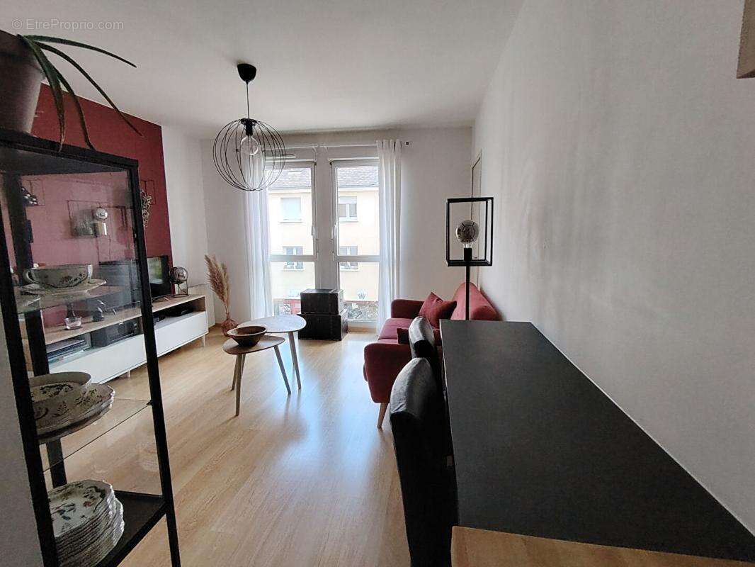 Appartement à SAINT-ERBLON