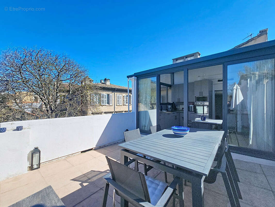 Appartement 3 pièces à vendre à Avignon - Dernier étage avec grande terrasse - photo 3