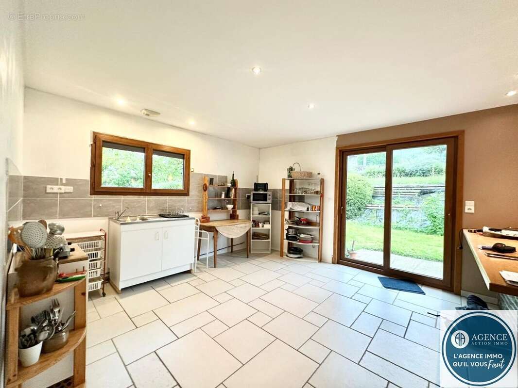 Maison à SAINT-SORLIN-EN-VALLOIRE