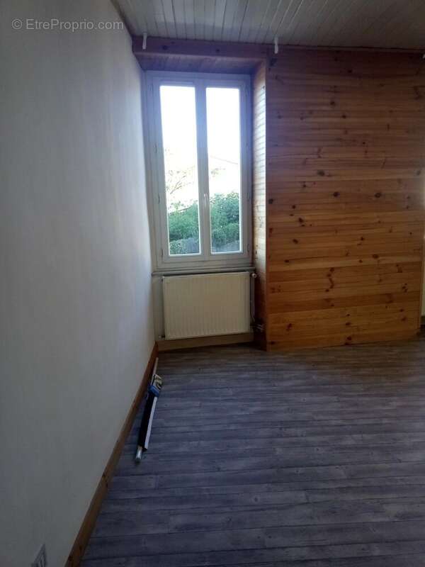 Appartement à MONTREDON-LABESSONNIE