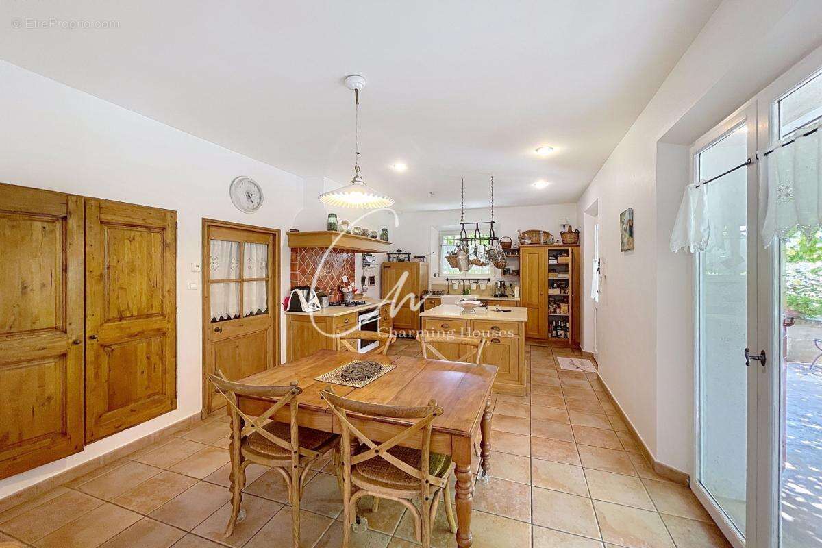 Maison à CABANNES