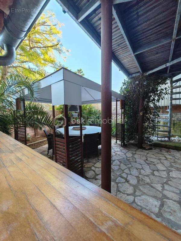 A les arcs-sur-argens (83460) – maison de village d'exception avec piscine, garage et jardinet - photo 19
