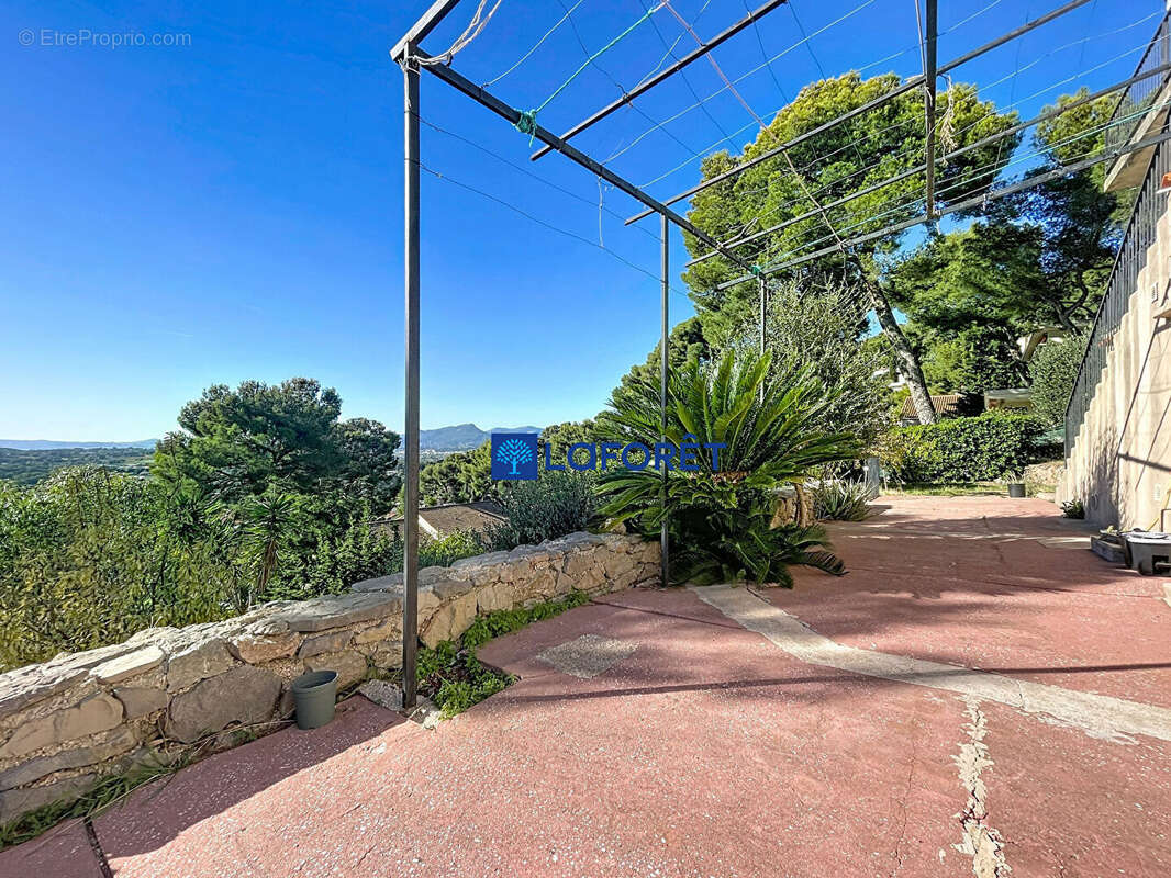 Maison à CARQUEIRANNE