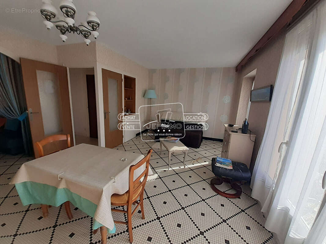 Maison à CHAMPTOCEAUX