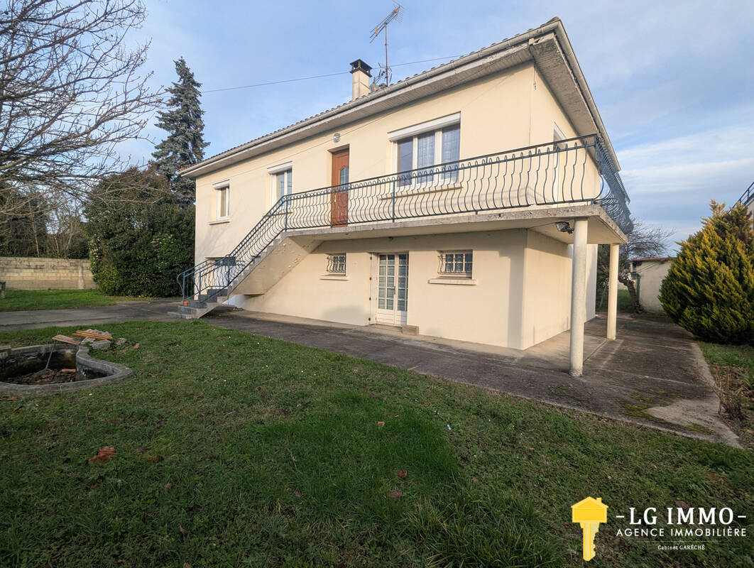 Maison à JONZAC