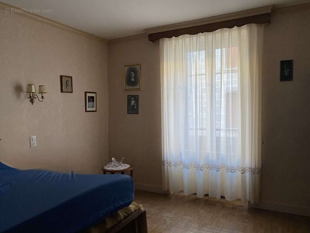 Maison à EYMOUTIERS