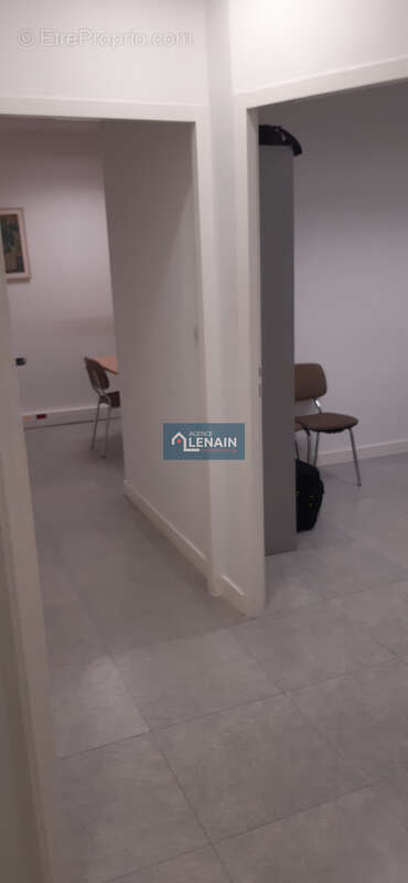 Commerce à LES HERBIERS