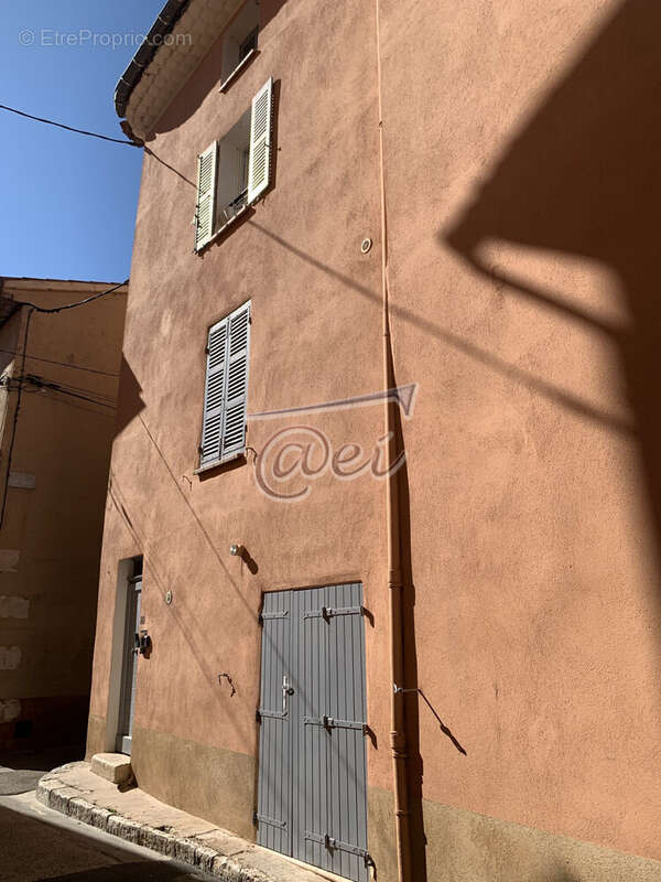 Appartement à SAINT-MAXIMIN-LA-SAINTE-BAUME