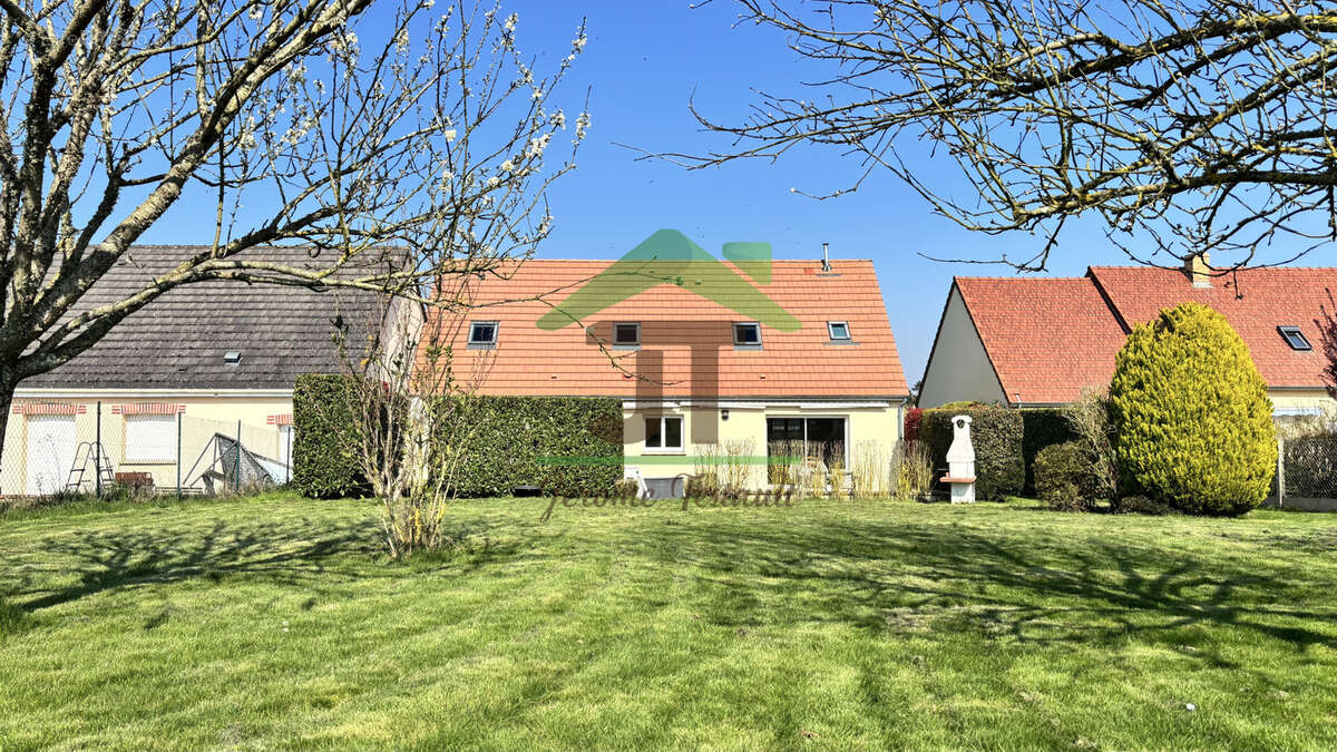 Maison à CHATEAUDUN