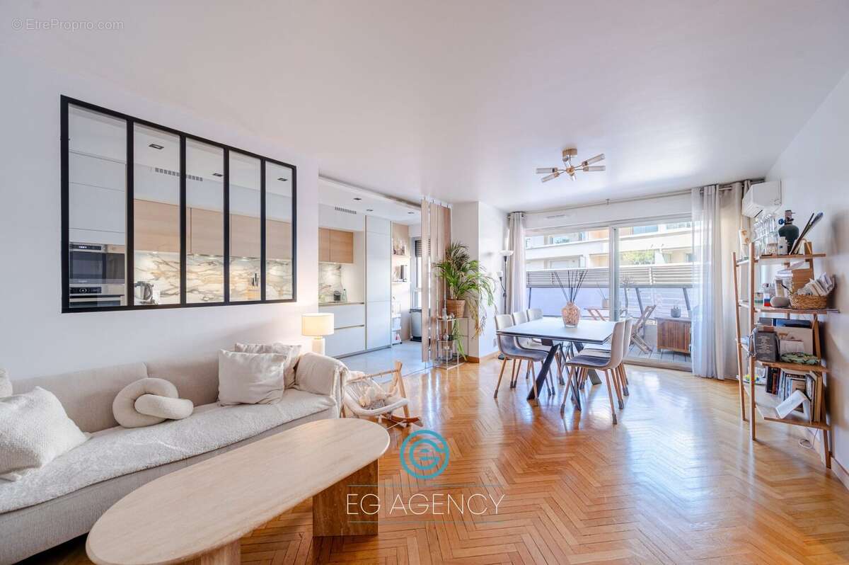 Appartement à MARSEILLE-8E