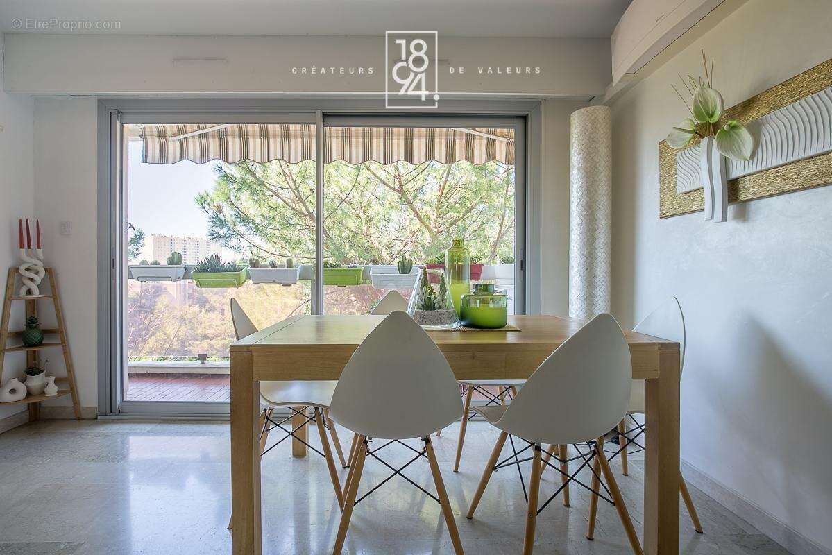 Appartement à MARSEILLE-9E