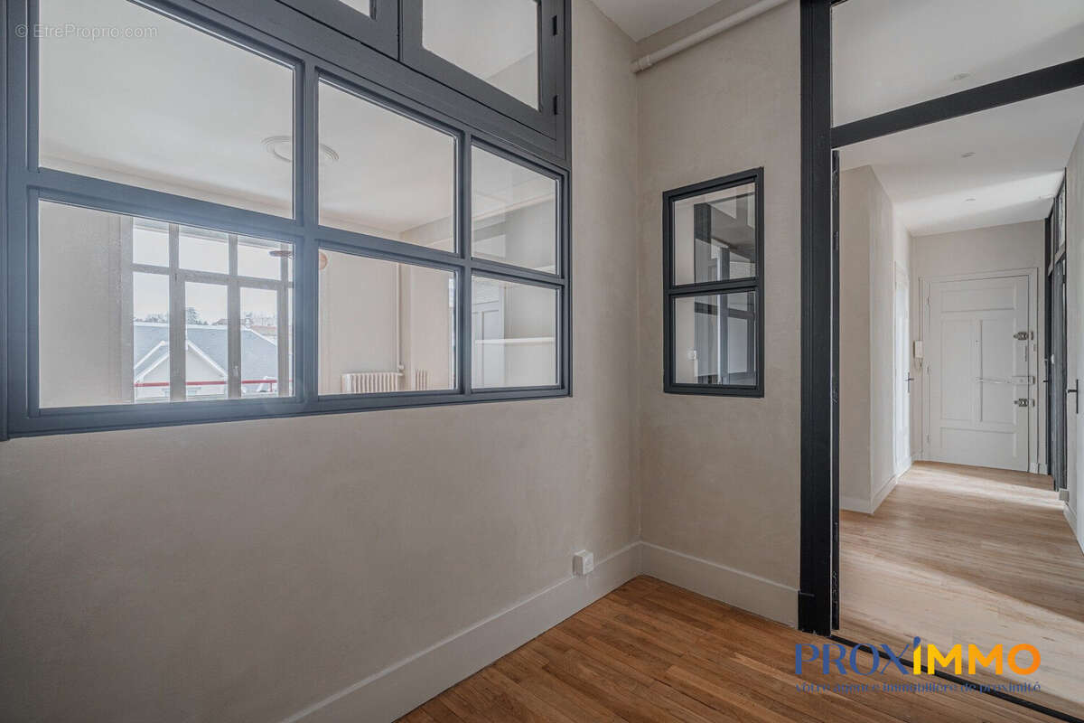 Appartement 78 m² à Voiron  - photo 8