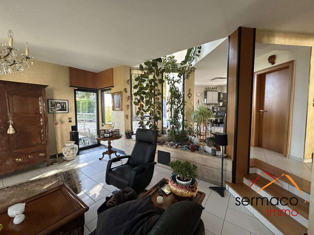 Salon - Maison à SARREGUEMINES