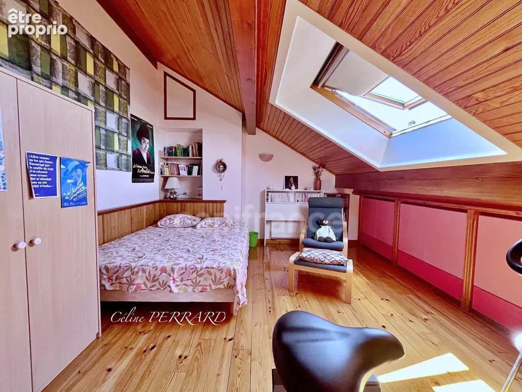 SAINT CERGUES (74), Un bien rare aux multiples possibilités ! 7 pièces avec un appartement indépendant + une bâtisse indépendant - photo 22