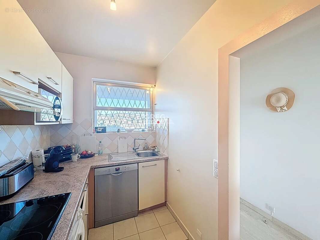 Appartement à VILLENEUVE-LOUBET