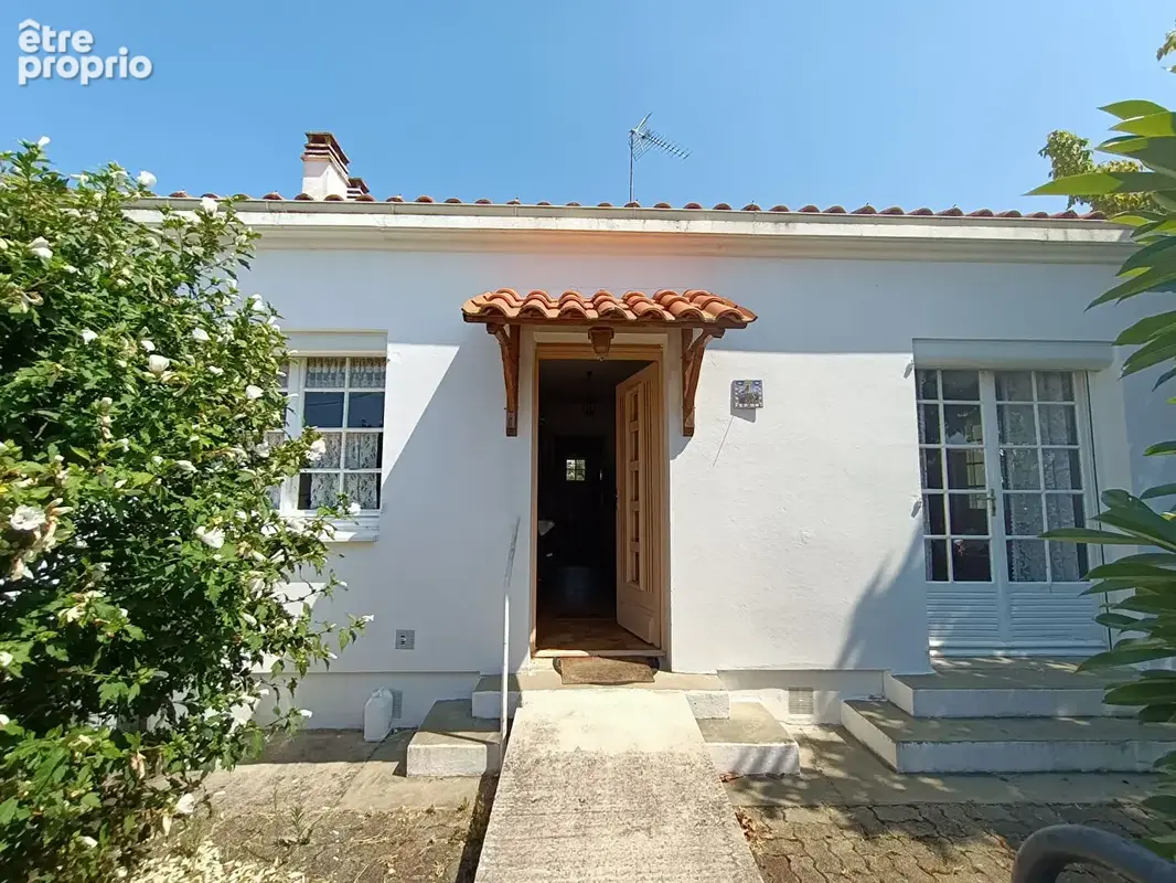 Maison Tonnay Charente - photo 1