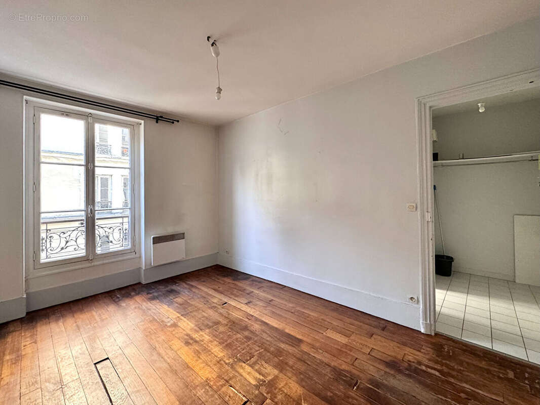 Appartement à PARIS-11E