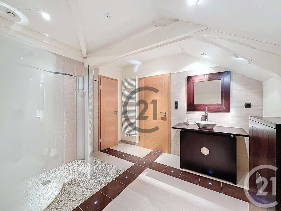 Maison à LAINES-AUX-BOIS