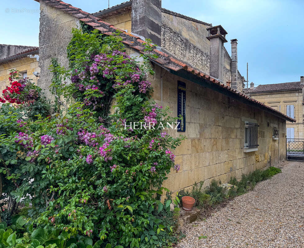 Maison à SAINT-PEY-D'ARMENS