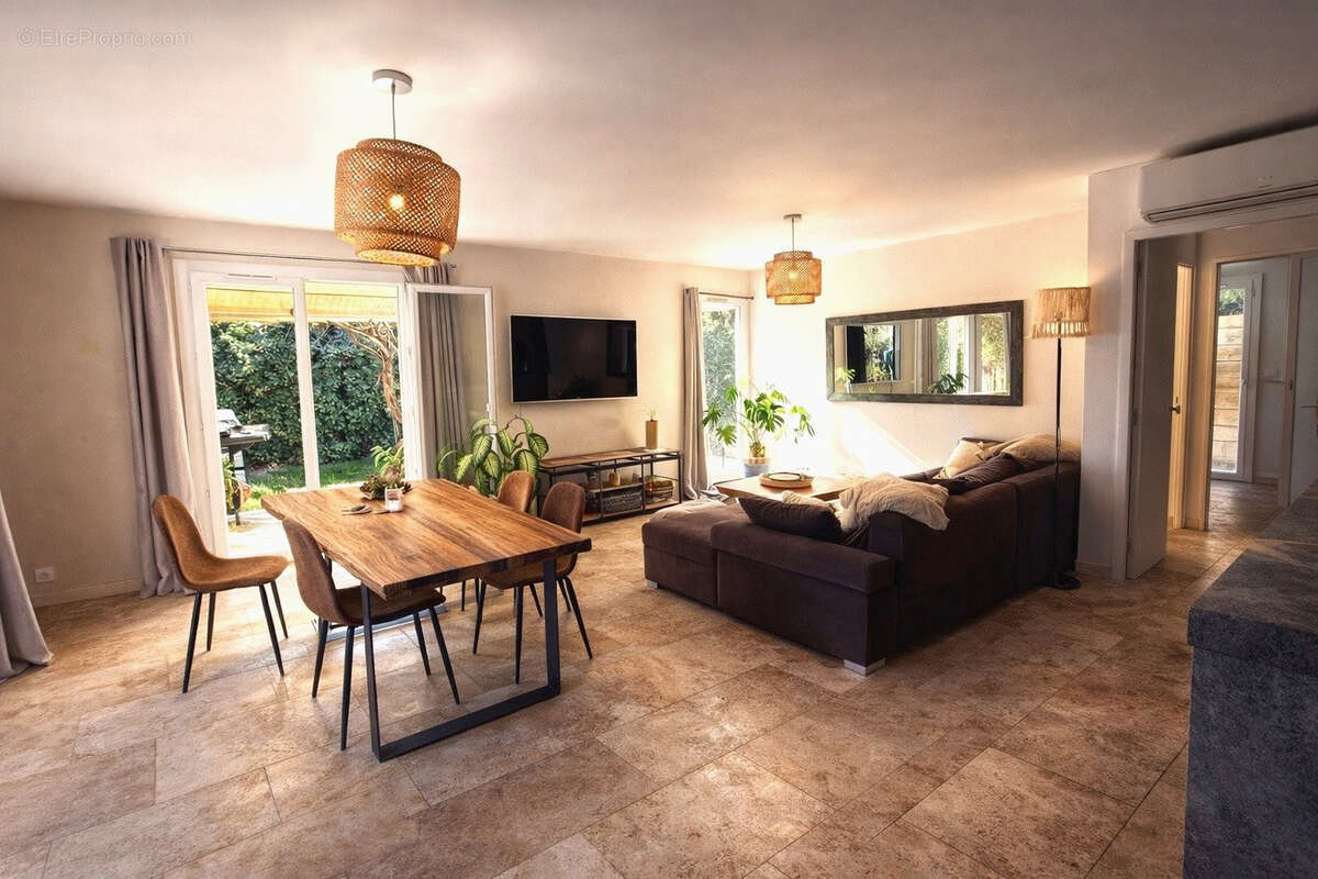 Maison à MEYRARGUES