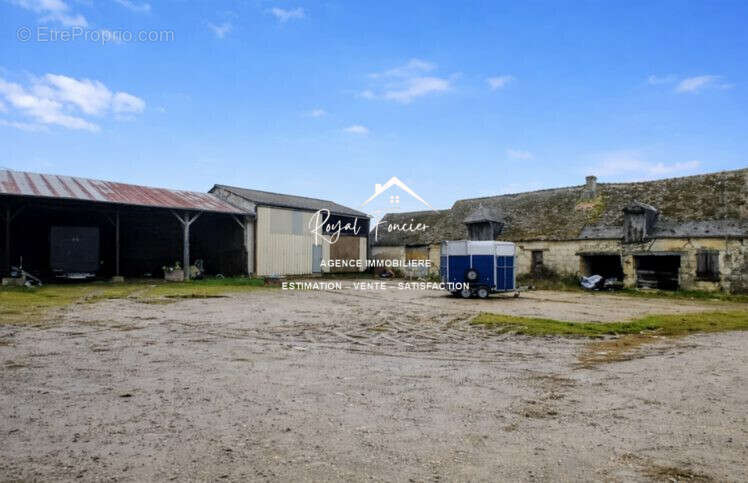 Dépendance + Hangar  - Maison à SEPMES