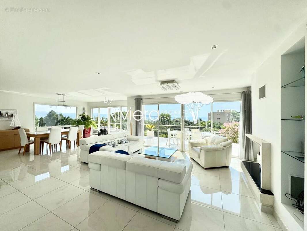 Cavalaire   propriété 309m2 vue mer, piscine & proche plages - photo 9