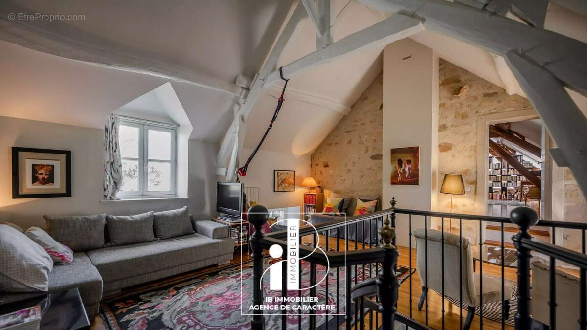 Maison à MONTMACHOUX