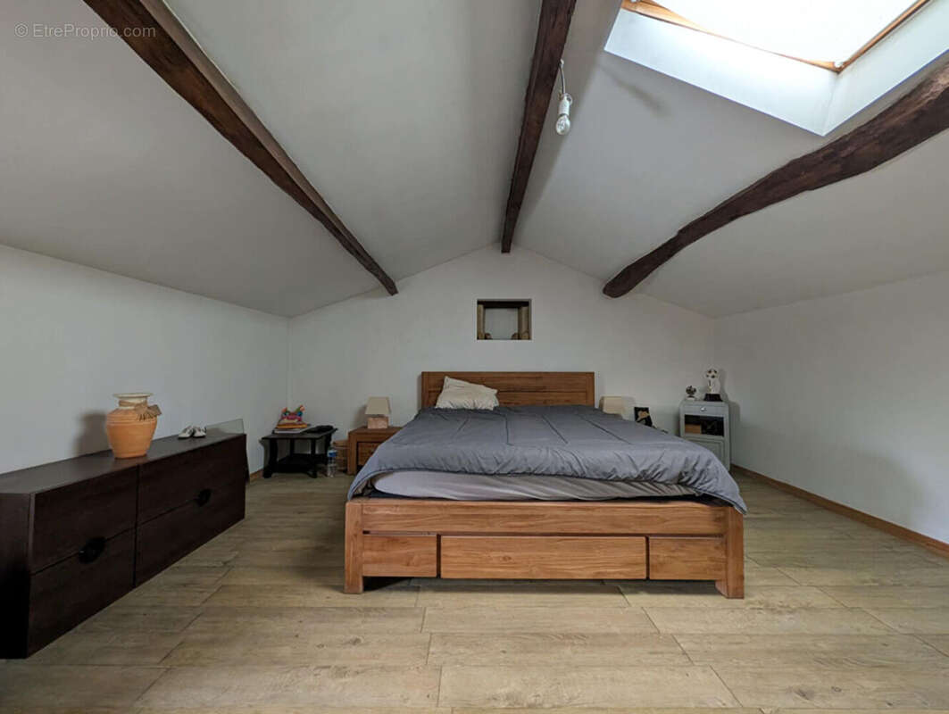 Maison à SAINTE-NEOMAYE