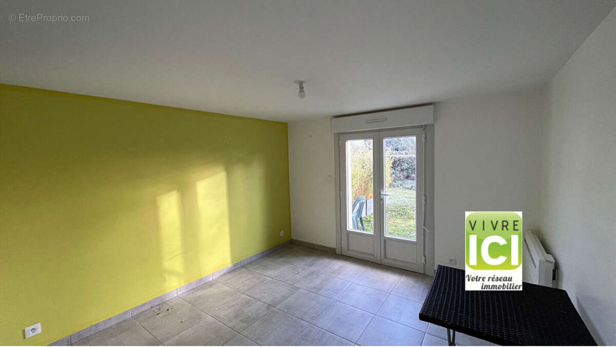 Maison à LA CHAPELLE-BASSE-MER