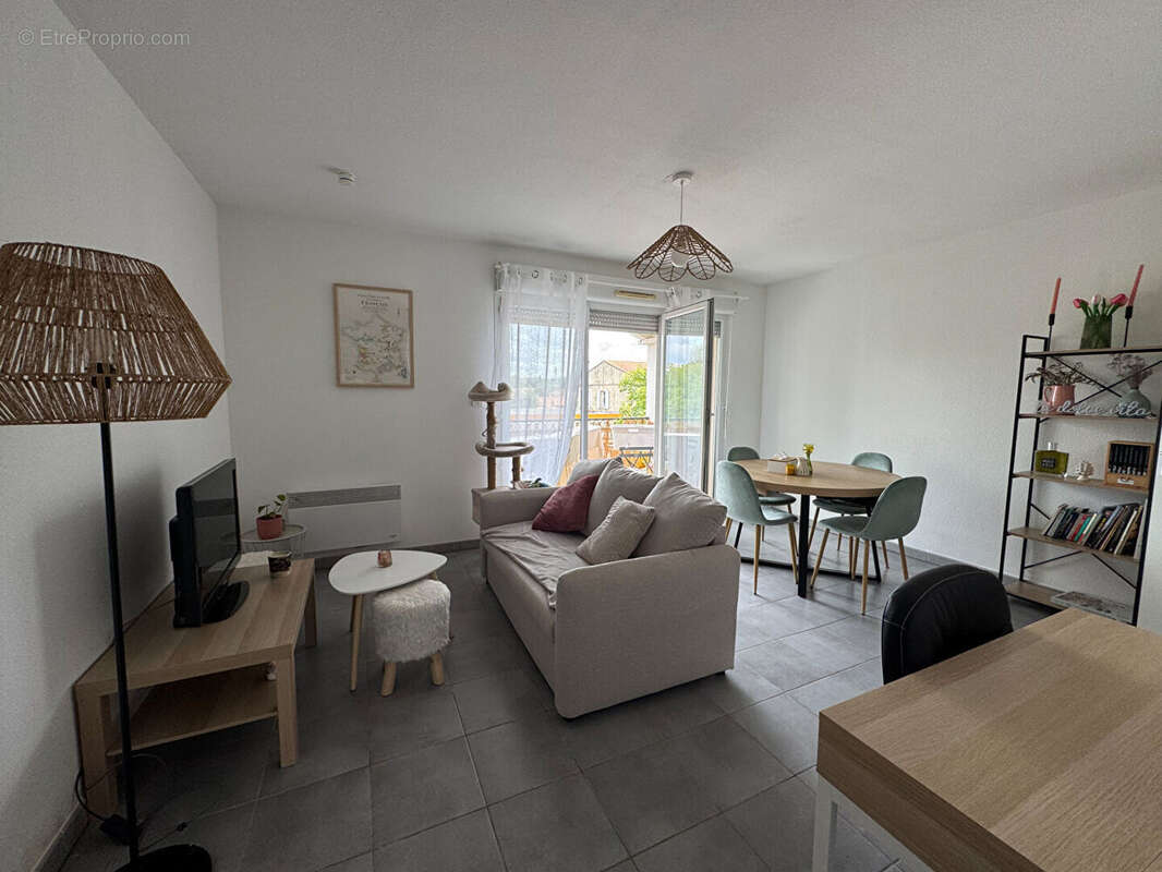 Appartement à CHATEAURENARD