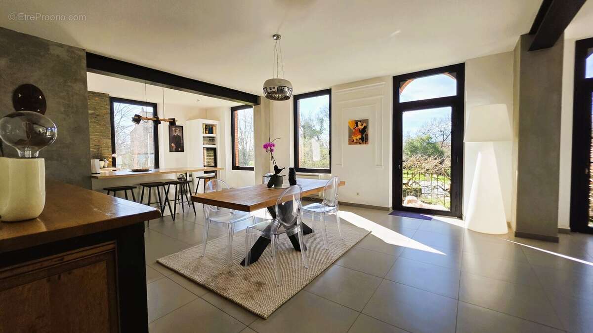 Maison de maître  avec piscine et maison annexe - photo 9
