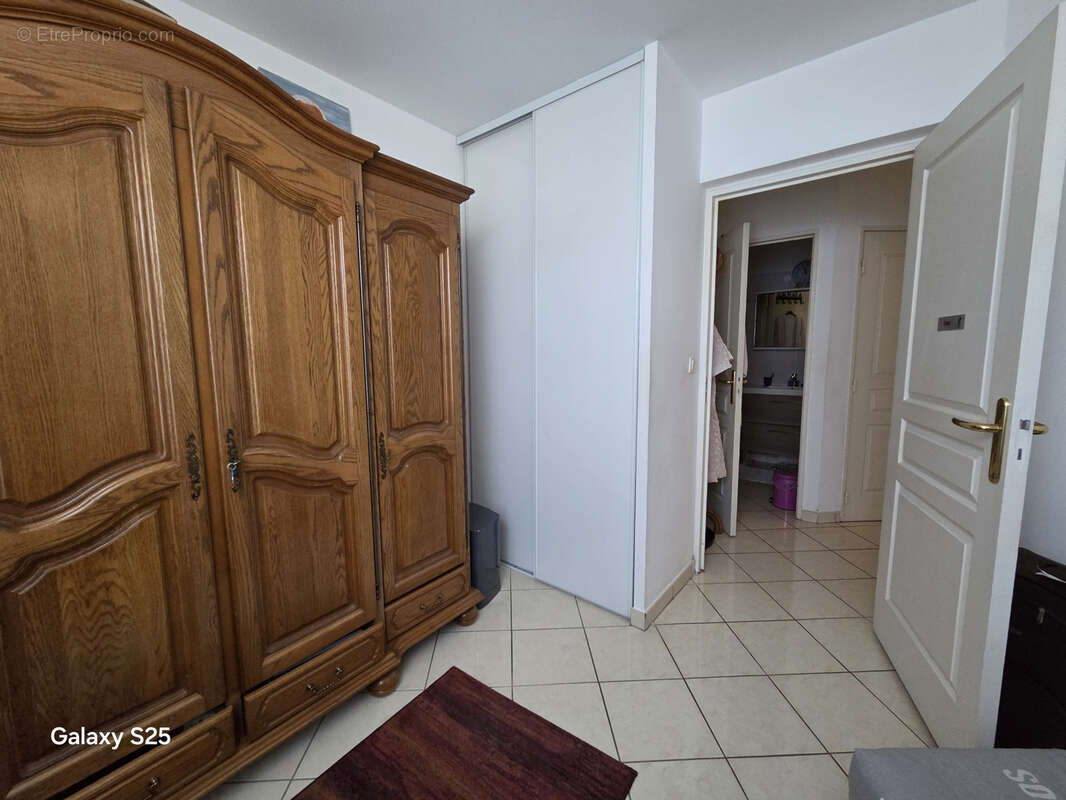 Appartement à SOLLIES-PONT