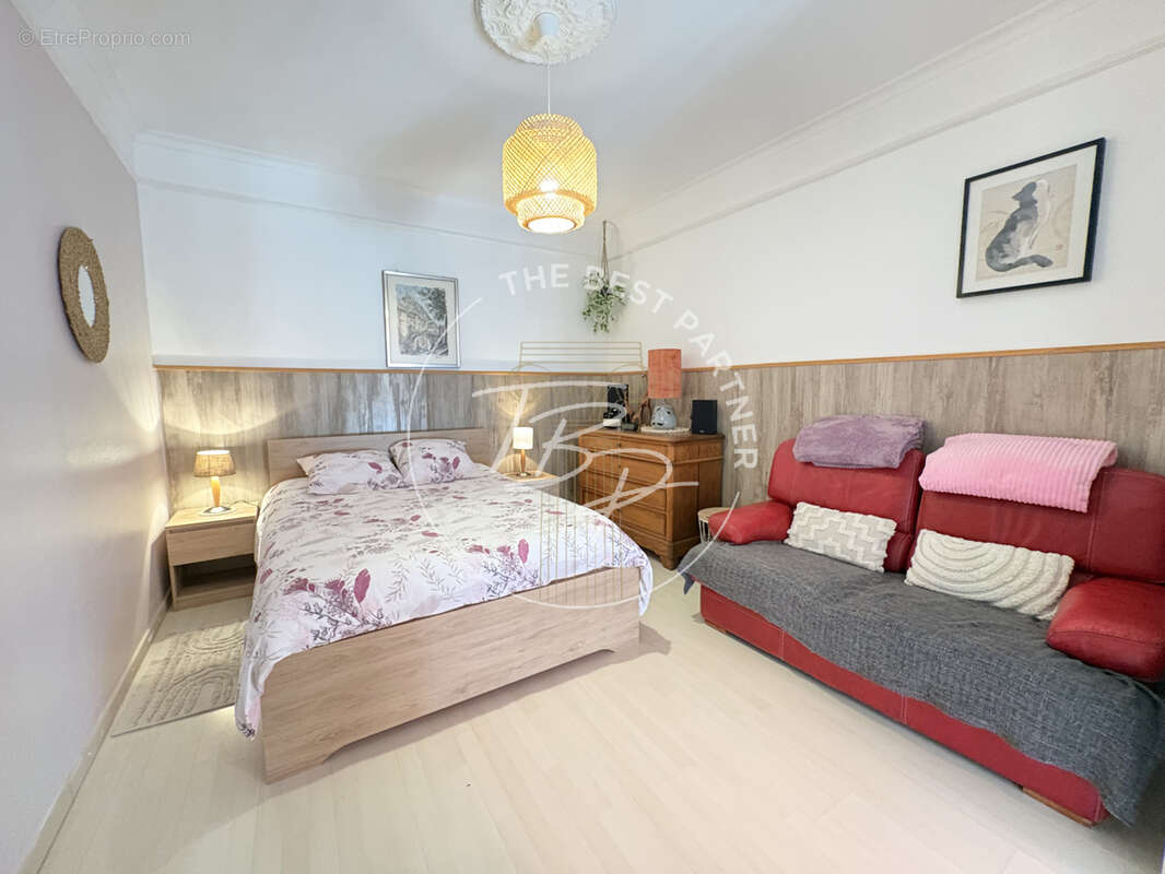Appartement à LAMALOU-LES-BAINS