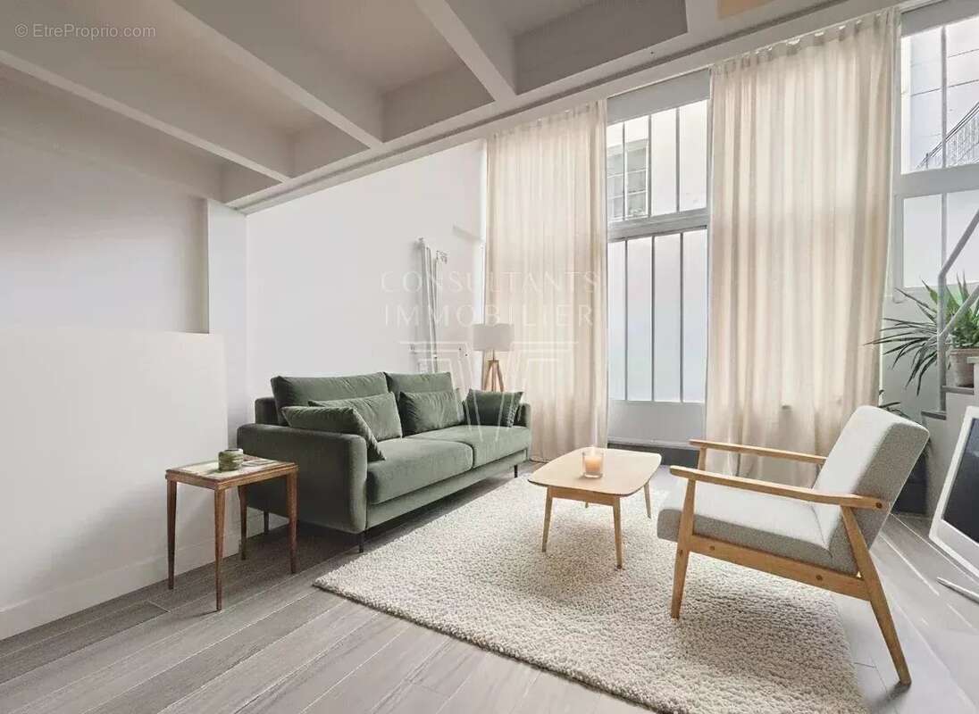 Appartement à PARIS-15E