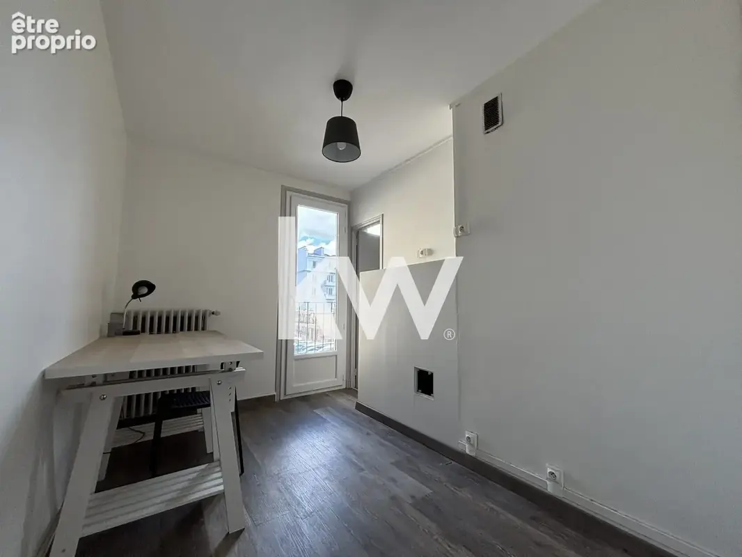 Appartement 61 m² à Saint-Etienne  - photo 3