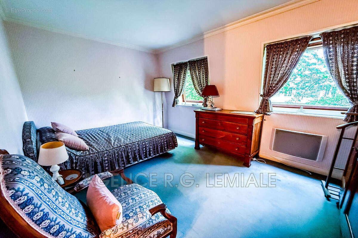 Maison 247 m² à Maisons-Laffitte  - photo 9