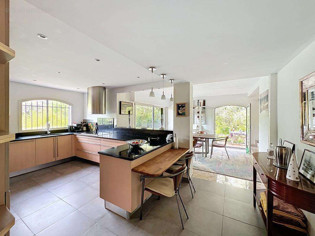 Maison à MOUGINS