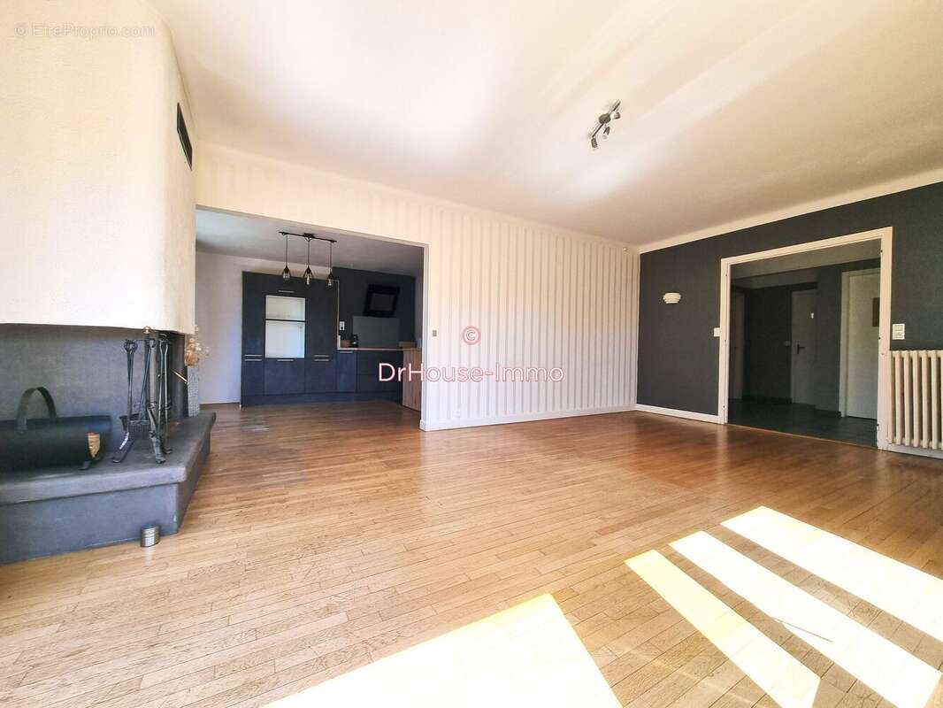Maison 236 m² à Charmes  - photo 103