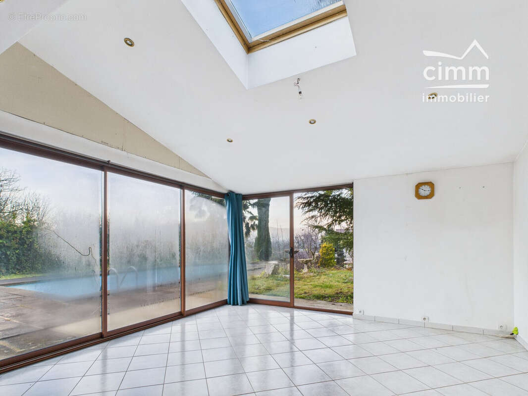 Maison à LA RIVIERE